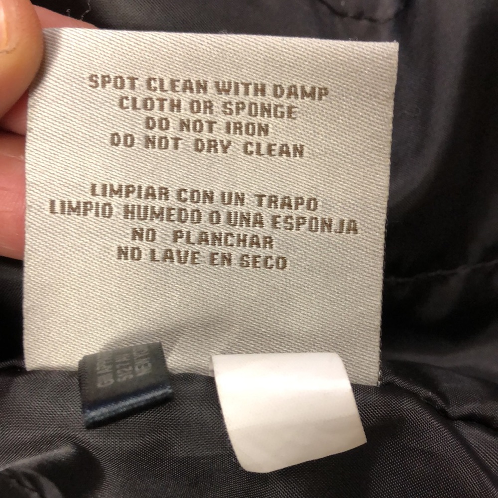 Levis Jacket, 100% Polyester. Used Item. - image 6